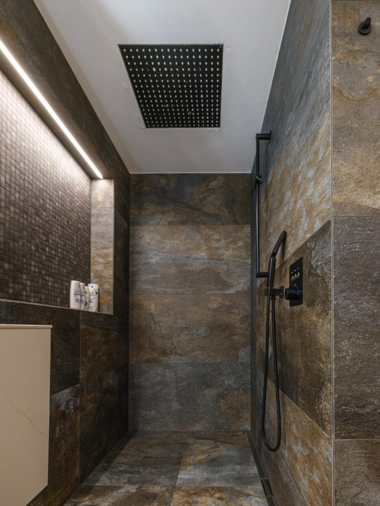 Luxury Mountain Apartment With Private Sauna And Underground Parking Sankt Moritz Buitenkant foto